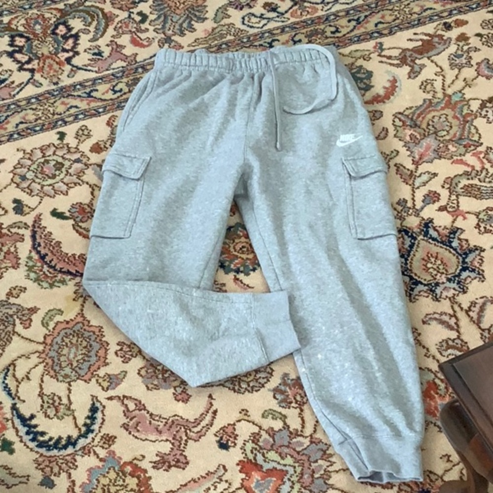 Men’s Nike Gray Cargo Sweatpants